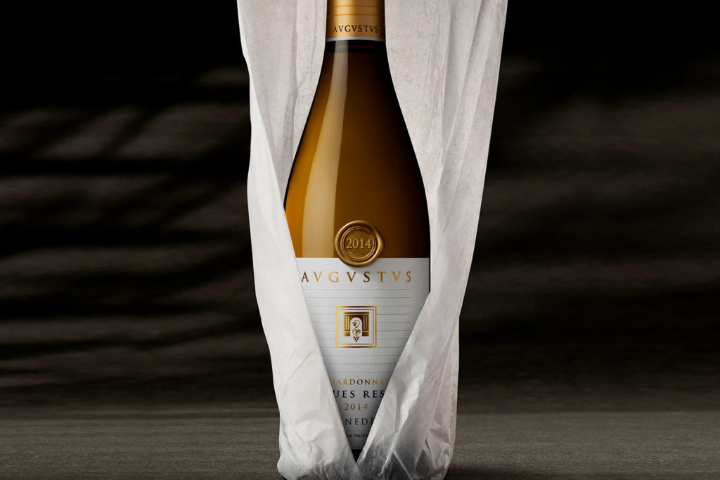 Imatge de l’ampolla del vi blanc Antigues Reserves Chardonnay 2014
